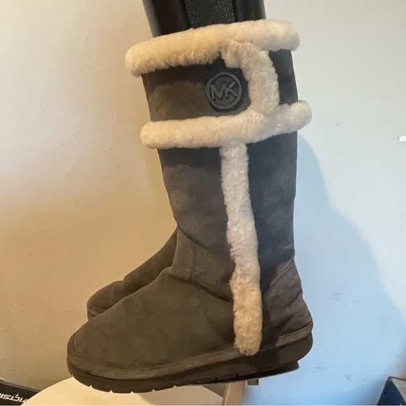 MICHAEL KORS "AK14G" SUEDE/SHEEP FUR LINED BOOT SIZE 8 GRAY - Picture 5 of 9